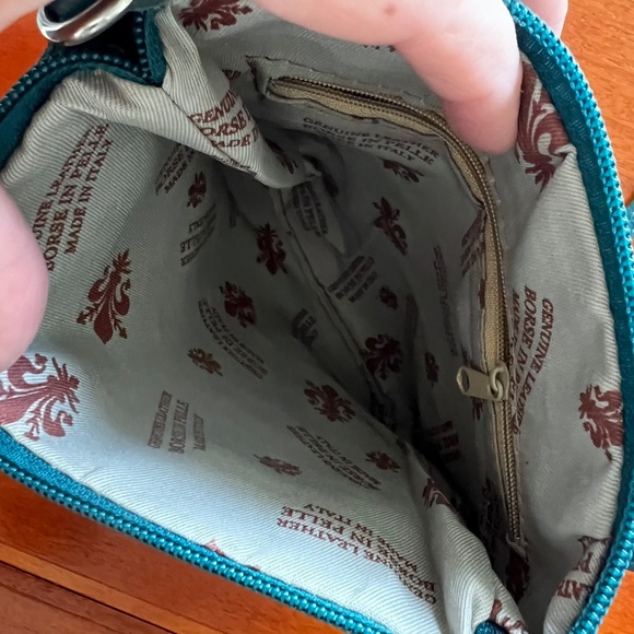 Vintage Green Leather Crossbody Bag - Picture 4 of 5